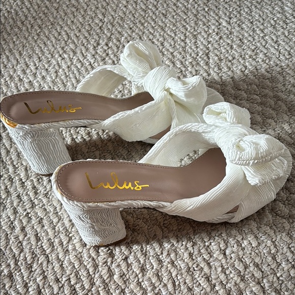 Lulu's White Ruffle Mules - Picture 2 of 5
